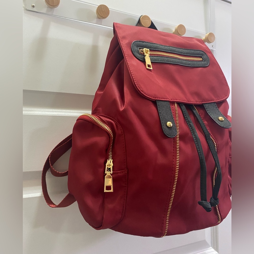 Olive Threadz Drawstring Bag - Picture 4 of 13